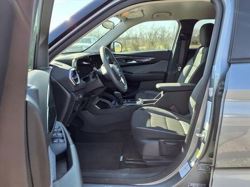 Used 2025 Chevrolet TrailBlazer LT image 66