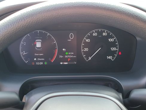 Certified 2025 Honda HR-V LX image 24