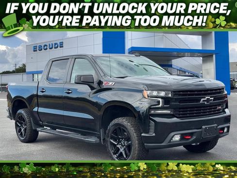 Used 2021 Chevrolet Silverado 1500 LT Trail Boss w/ Convenience Package II image 1