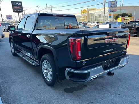 Used 2022 GMC Sierra 1500 SLT w/ SLT Premium Package image 5