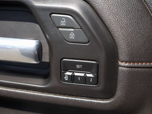 Used 2023 GMC Sierra 2500 AT4 w/ AT4 Preferred Package AWD/4WD image 19