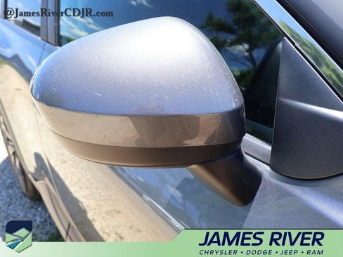 Used 2025 Nissan Rogue SV FWD image 11