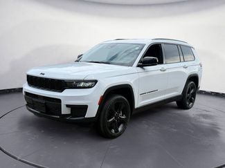 Used 2022 Jeep Grand Cherokee L Laredo video 1