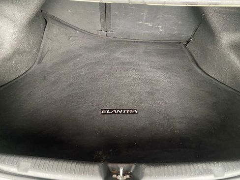 Used 2016 Hyundai Elantra SE w/ Option Group 02 FWD image 28
