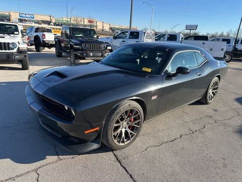 Used 2016 Dodge Challenger SRT w/ Technology Group image 16