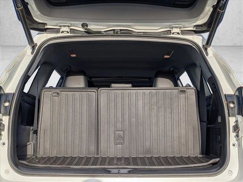 Used 2019 Toyota Highlander Limited FWD image 6