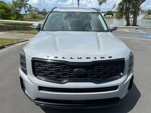 Used 2021 Kia Telluride EX w/ EX Premium Package image 3