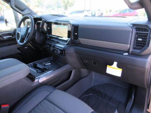 New 2026 Chevrolet Silverado 2500 ZR2 image 14