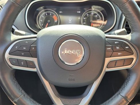 Certified 2019 Jeep Cherokee Limited image 30