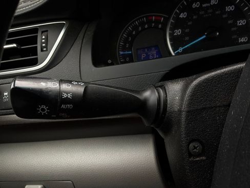Used 2015 Toyota Camry LE FWD image 29