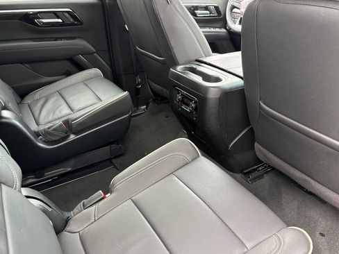 Used 2025 Chevrolet Tahoe Premier image 16