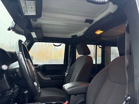 Used 2013 Jeep Wrangler Unlimited Sport image 27