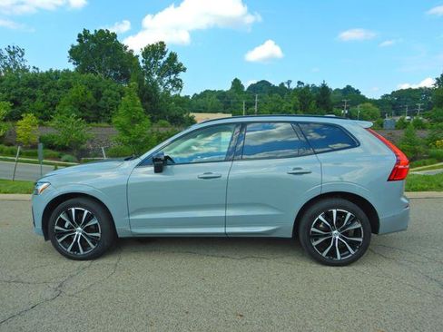 Used 2025 Volvo XC60 B5 Plus AWD/4WD image 12