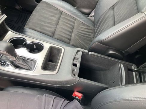 Used 2021 Jeep Grand Cherokee Laredo X RWD image 15