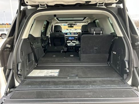 Used 2025 Lincoln Navigator Reserve image 55