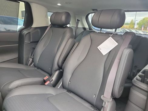 New 2026 Kia Carnival SX Prestige FWD image 11
