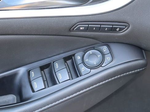Used 2019 Buick Enclave Avenir w/ Avenir Technology Package FWD image 23