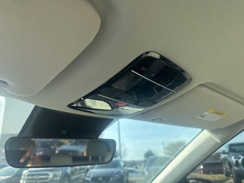 Used 2025 Hyundai Santa Fe SEL image 16