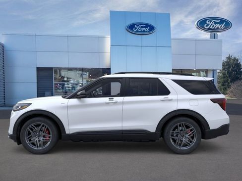 New 2026 Ford Explorer ST-Line w/ ST-Line Street Pack AWD/4WD image 3