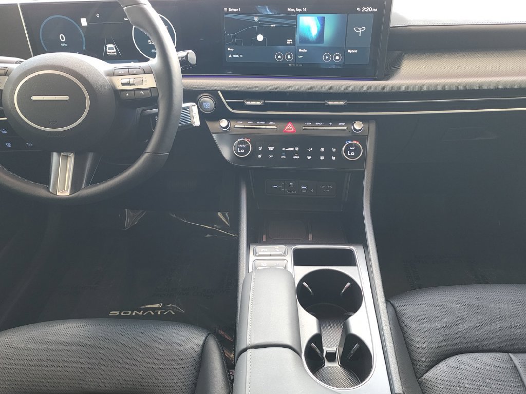 Used 2025 Hyundai Sonata Limited FWD image 11