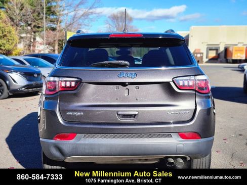 Used 2019 Jeep Compass Limited image 4