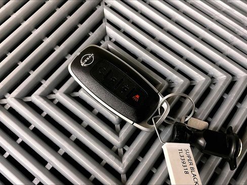 New 2026 Nissan Kicks SR w/ SR Premium Package AWD/4WD image 13
