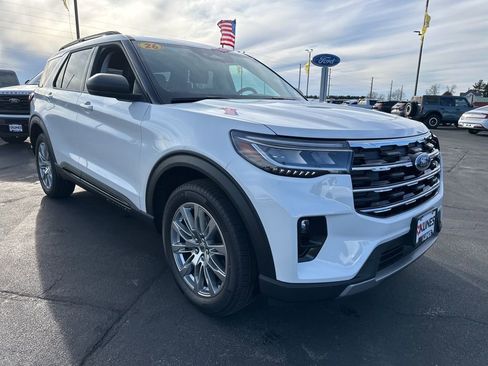 New 2026 Ford Explorer Active w/ Active Comfort Package image 2