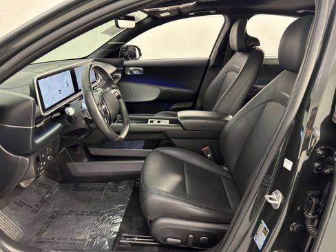 Used 2024 Hyundai Ioniq 6 Limited image 16