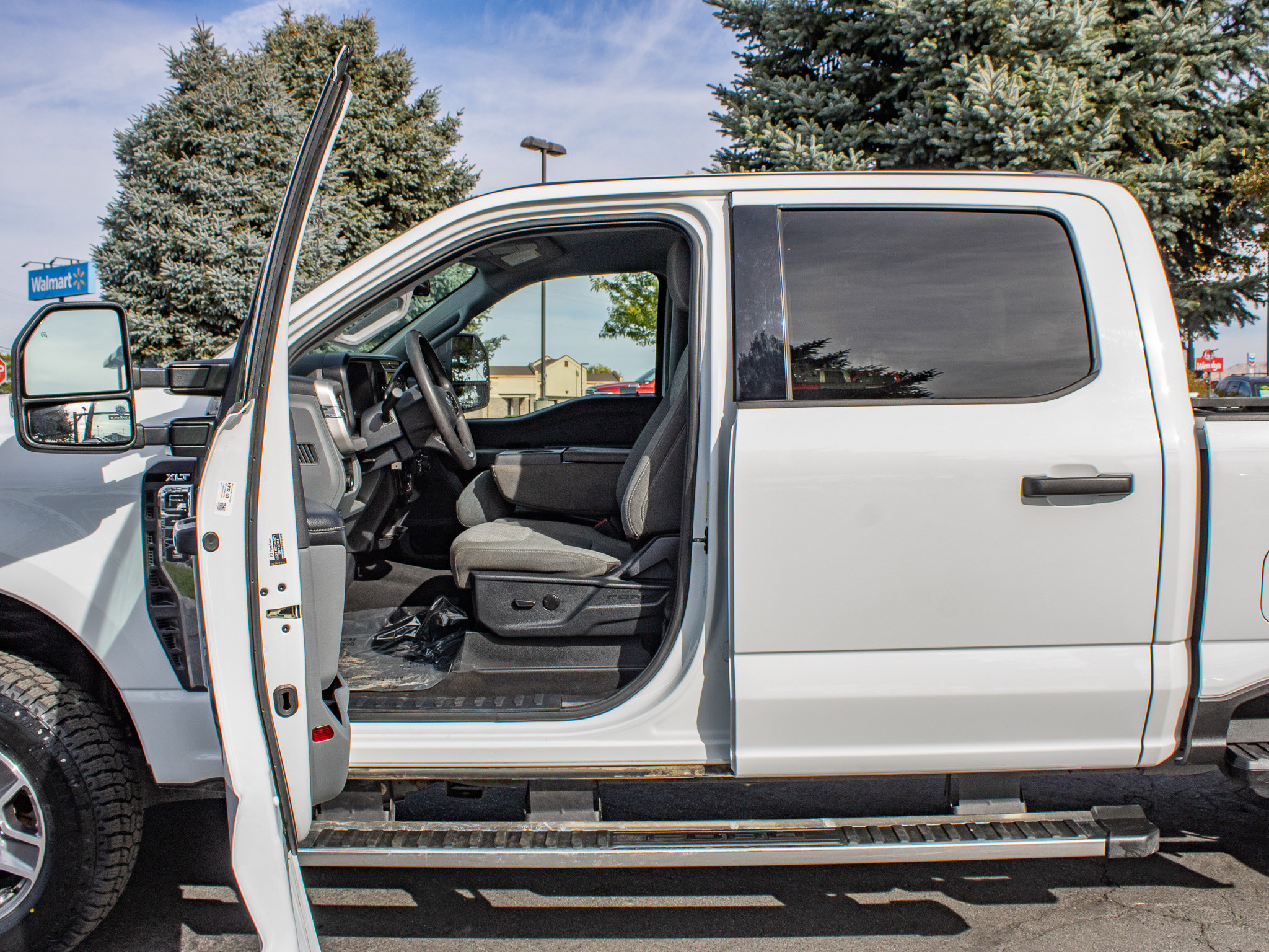 Used 2025 Ford F250 XLT AWD/4WD image 24