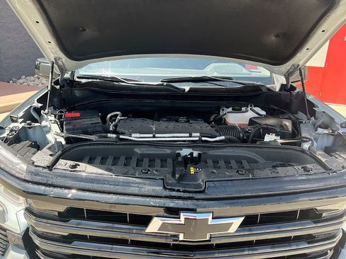 Used 2024 Chevrolet Silverado 1500 LT Trail Boss AWD/4WD image 31