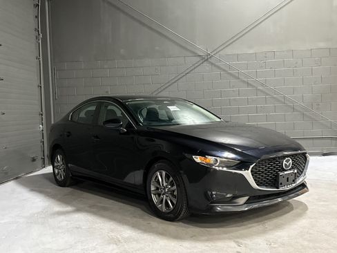 Used 2024 MAZDA MAZDA3 s FWD image 1