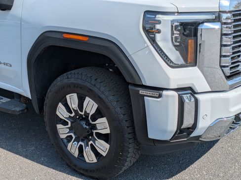 Certified 2026 GMC Sierra 2500 Denali w/ Technology Package image 11