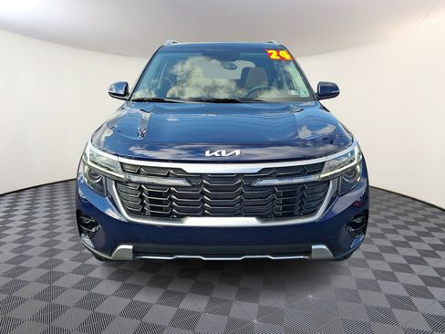 Used 2024 Kia Seltos EX AWD/4WD image 2