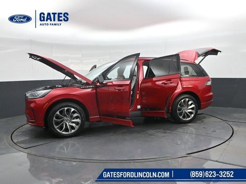New 2026 Lincoln Aviator AWD w/ Jet Appearance Package image 49