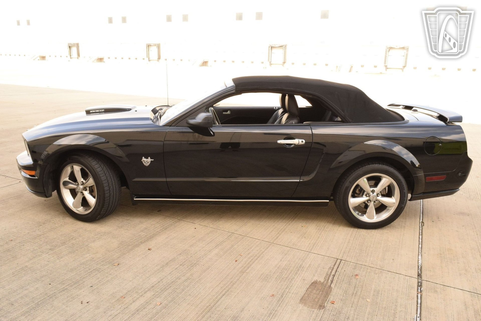 Used 2009 Ford Mustang GT RWD image 14