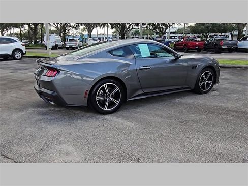 Used 2025 Ford Mustang Premium image 30