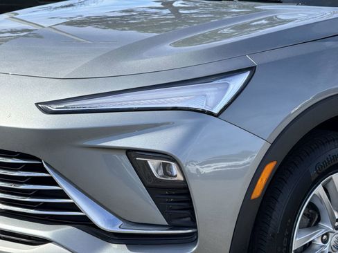 Used 2024 Buick Envista Preferred w/ Convenience I Package image 6