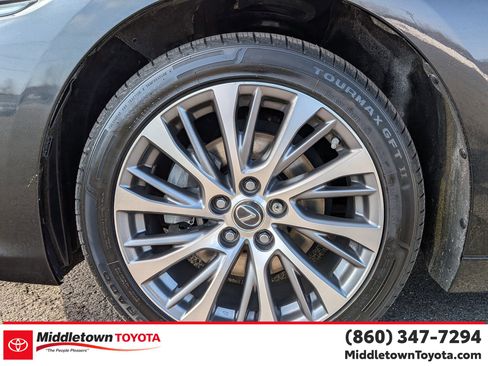 Used 2019 Lexus ES 350 w/ Premium Package image 9