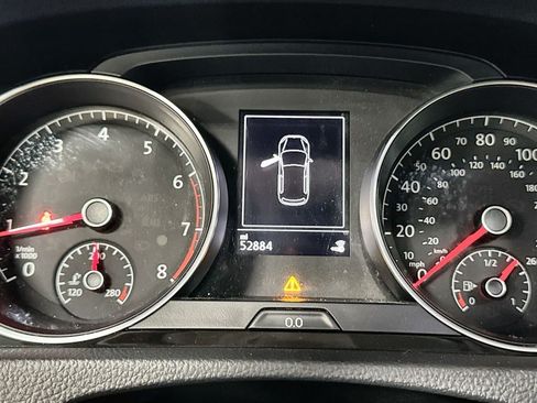 Used 2017 Volkswagen Golf SEL FWD image 18