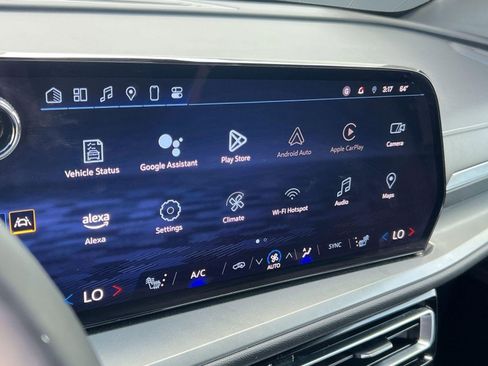 Certified 2024 Chevrolet Traverse LT image 23