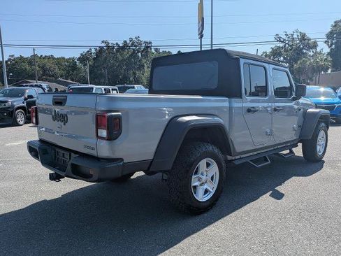 Used 2020 Jeep Gladiator Sport w/ Quick Order Package 24S AWD/4WD image 4