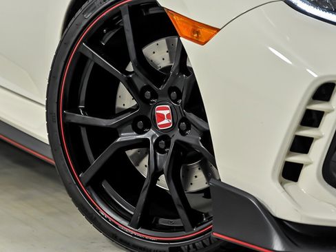 Used 2018 Honda Civic Type R image 4