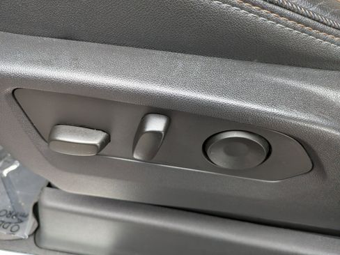 Used 2023 Chevrolet Silverado 1500 High Country w/ High Country Premium Package image 14