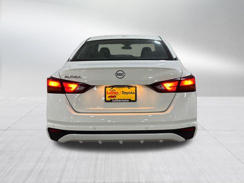 Used 2025 Nissan Altima 2.5 SV FWD image 5