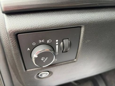 Used 2021 Jeep Grand Cherokee Freedom Edition AWD/4WD image 10