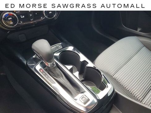 Certified 2025 Chevrolet Trax LT w/ Driver Confidence Package image 25