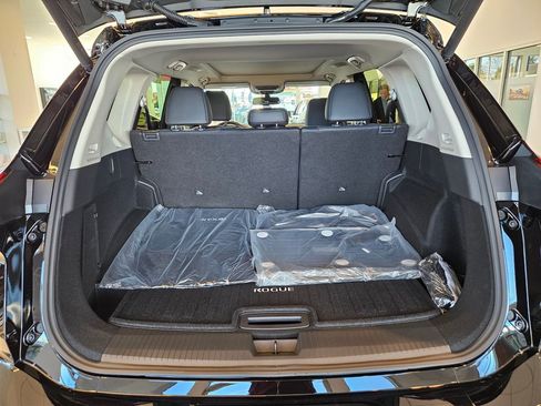 New 2026 Nissan Rogue Platinum image 32