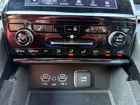 Used 2021 Jeep Grand Cherokee L Laredo image 28