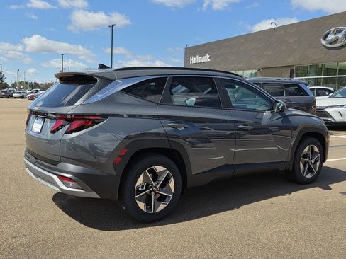 New 2026 Hyundai Tucson SEL image 2