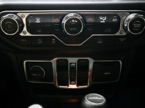Used 2021 Jeep Gladiator Overland AWD/4WD image 30